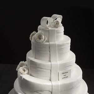 Vera Wang wedding cake