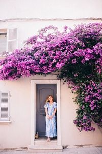 Photographer Lucy Cuneo in St. Tropez wearing Cabana Vintage.