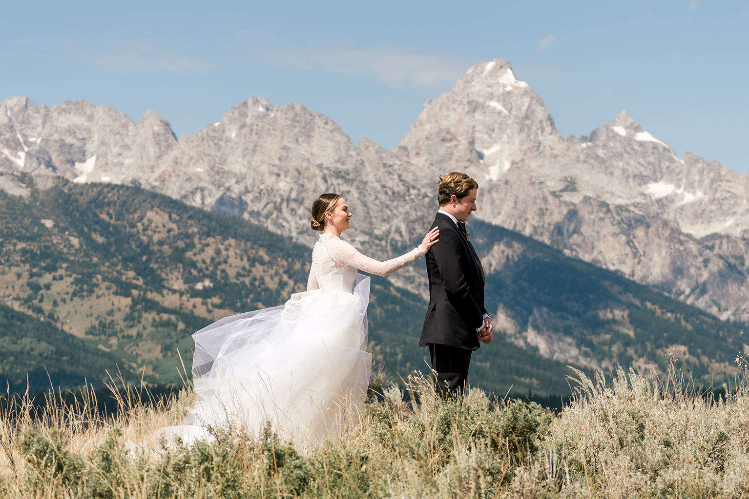 This Bride Got Married on Her Parents 32nd Wedding Anniversary in Jackson Hole