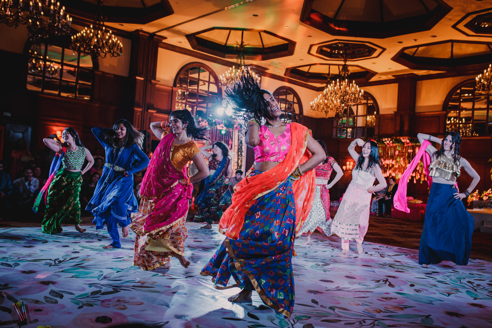 A Beautiful Traditional Indian Wedding with a Hindu Ceremony in Kolkata ...