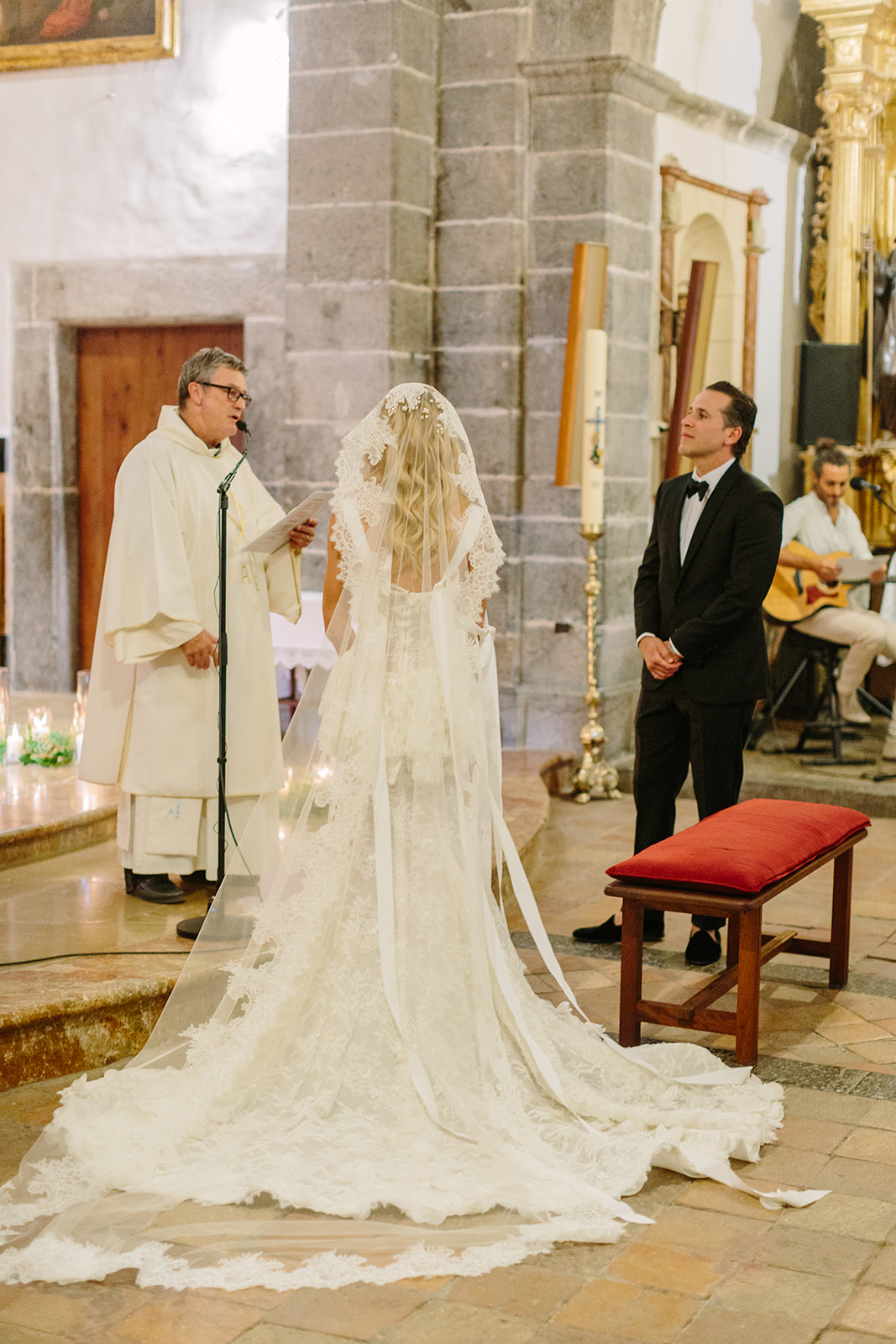 This Bride's Custom Dress Was Inspired by Victorian Basque-Bodice ...