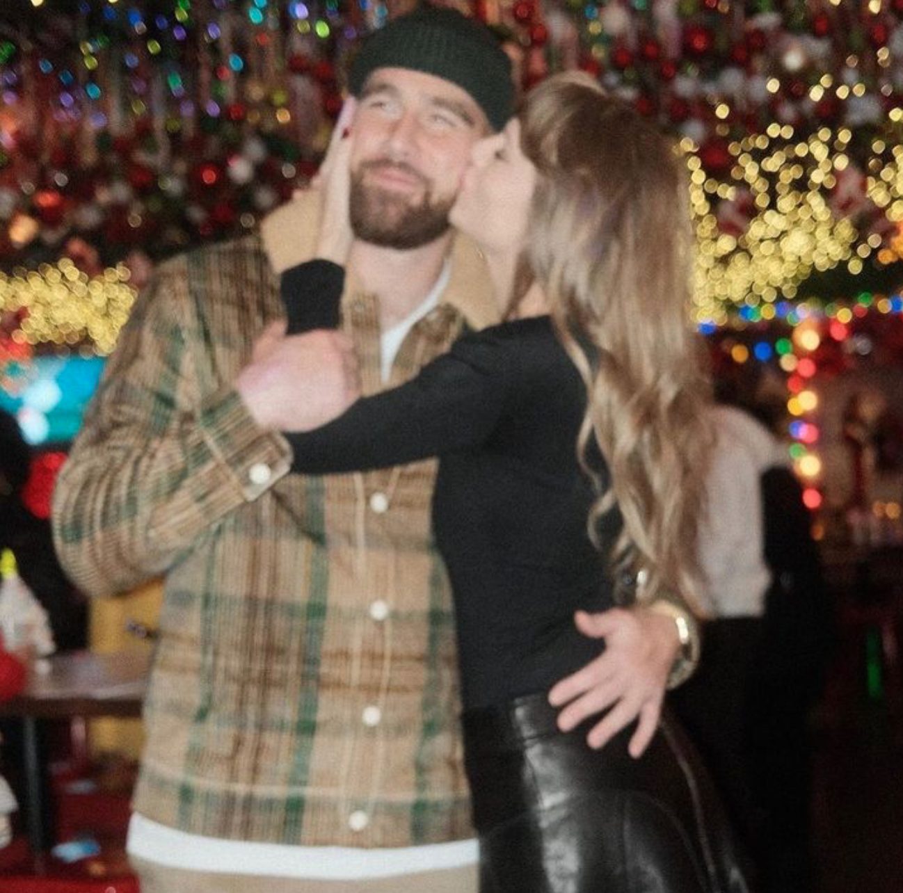 Taylor Swift and Travis Kelce: A Comprehensive Dating Timeline