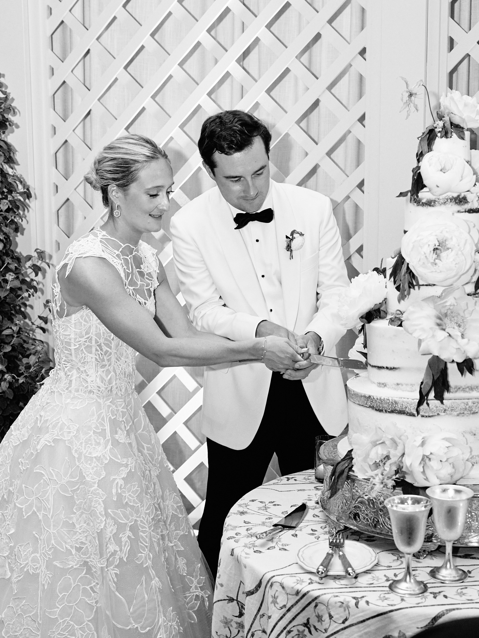 The Bride Wore Oscar de la Renta Down The Aisle at Her Romantic Wedding in  Georgia  Over The Moon